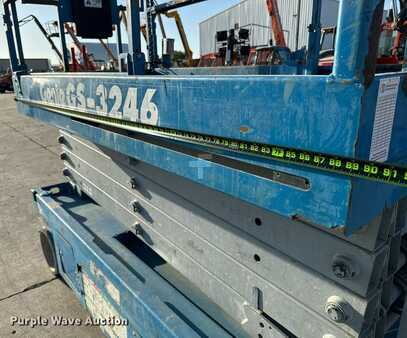 Scissor lift - Genie GS-3246 (18)