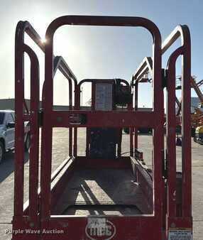Scissor lift 2017  MEC 1930SE (18)