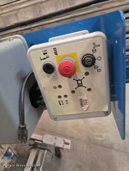 Vertical mast lift - Genie AWP-40S (11)