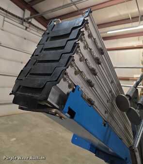 Vertical mast lift - Genie AWP-40S (16)