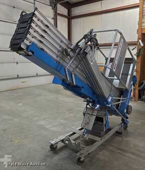 Vertical mast lift - Genie AWP-40S (4)