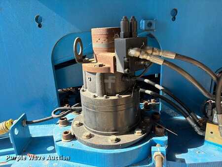 Telescopic boom lift 2007  Genie S-60 (11)