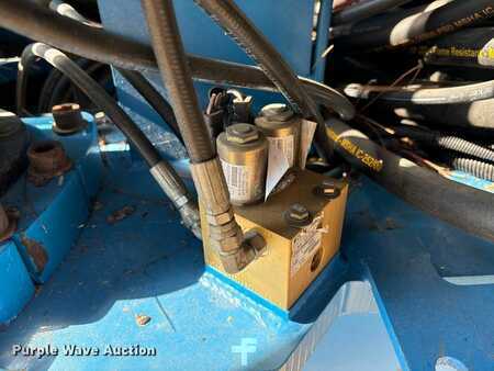 Telescopic boom lift 2007  Genie S-60 (12)