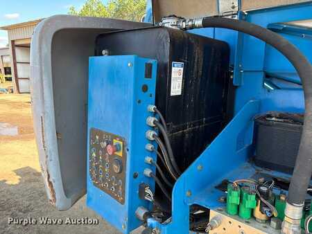 Telescopic boom lift 2007  Genie S-60 (28)