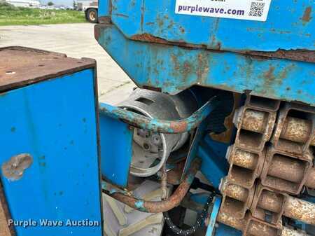 Scissor lift 2006  Genie GS2668 RT (22)