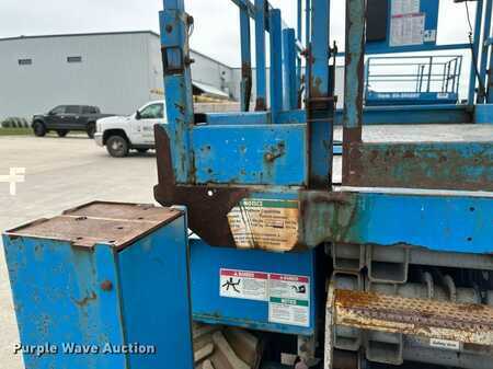 Scissor lift 2006  Genie GS2668 RT (33)