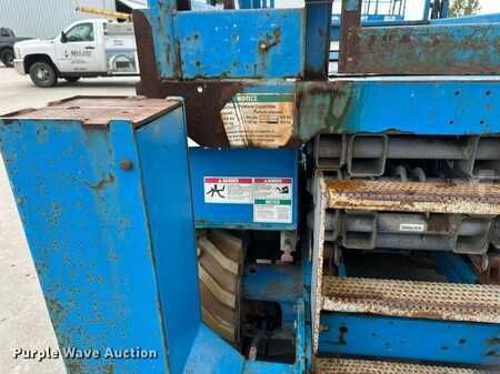 Scissor lift 2006  Genie GS2668 RT (34)