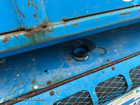 Scissor lift 2006  Genie GS2668 RT (35)