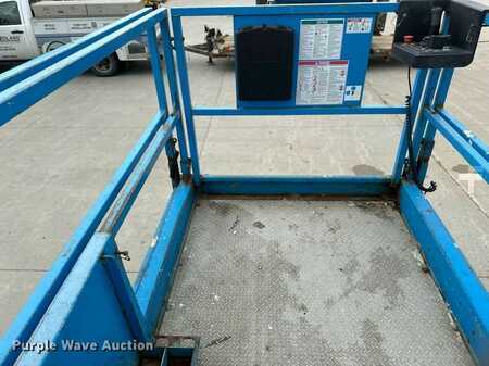 Scissor lift 2006  Genie GS2668 RT (37)
