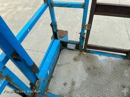 Scissor lift 2006  Genie GS2668 RT (39)