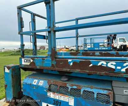 Scissor lift 2006  Genie GS-2668 (22)