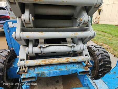 Scissor lift 2004  Genie GS-5390 (22)