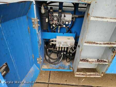 Scissor lift 2004  Genie GS-5390 (27)