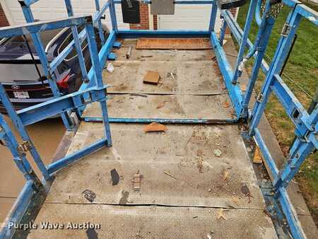 Scissor lift 2004  Genie GS-5390 (8)