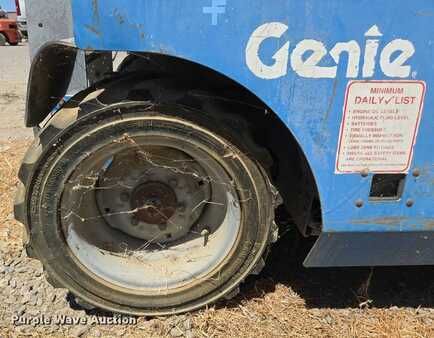 Scissor lift 2001  Genie GS-3268 RT (23)