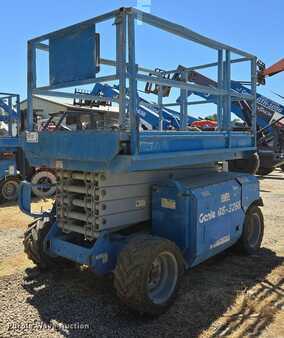 Scissor lift 2001  Genie GS-3268 RT (4)