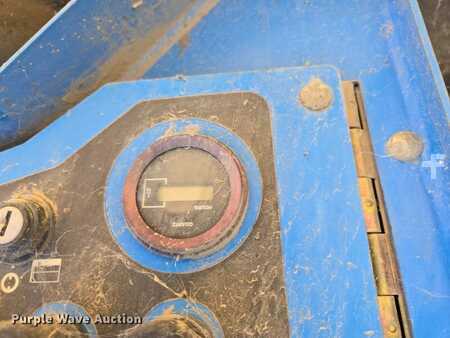 Scissor lift 2002  Genie GS-2668 (11)