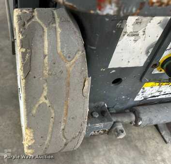 Scissor lift 2014  Skyjack 3219 (26)