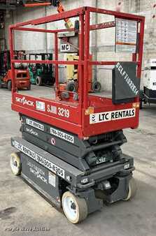 Scissor lift 2014  Skyjack 3219 (3)