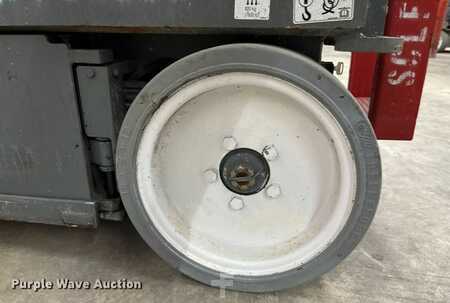 Scissor lift 2015  Skyjack 3226 (28)