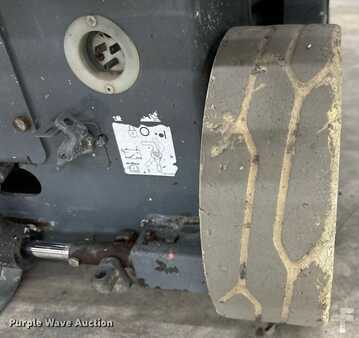 Scissor lift 2014  Skyjack 3219 (31)