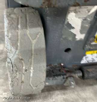 Scissor lift 2014  Skyjack 3219 (33)