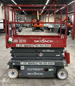 Scissor lift 2014  Skyjack 3219 (8)