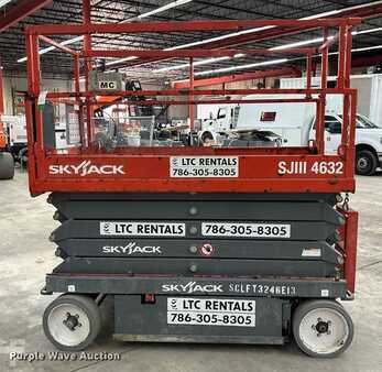 Scissor lift 2016  Skyjack 4632 (8)