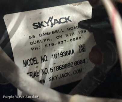 Scissor lift 2014  Skyjack 3219 (16)