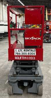 Scissor lift 2014  Skyjack 3219 (2)