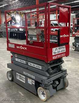 Scissor lift 2014  Skyjack 3219 (3)