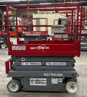 Scissor lift 2014  Skyjack 3219 (4)