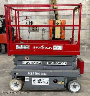 Scissor lift 2014  Skyjack 3219 (8)