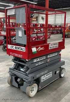 Scissor lift 2015  Skyjack 3219 (1)