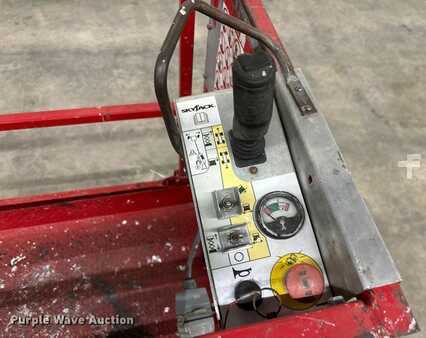 Scissor lift 2015  Skyjack 3219 (13)