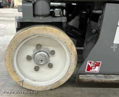 Scissor lift 2015  Skyjack 3219 (29)
