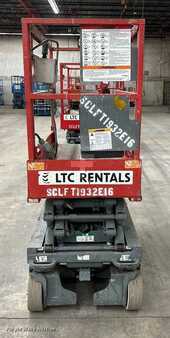 Scissor lift 2015  Skyjack 3219 (2)
