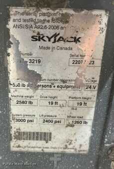 Scissor lift 2015  Skyjack 3219 (35)