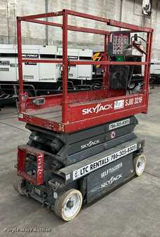 Scissor lift 2015  Skyjack 3219 (5)