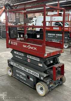 Scissor lift 2015  Skyjack 3219 (7)