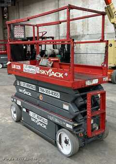 Scissor lift 2014  Skyjack 3226 (7)
