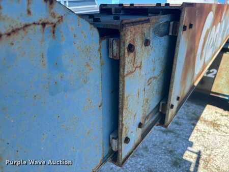 Telescopic boom lift 1999  Genie S-60 (14)