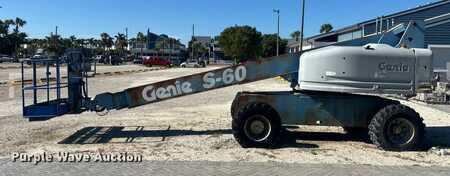 Telescopic boom lift 1999  Genie S-60 (8)
