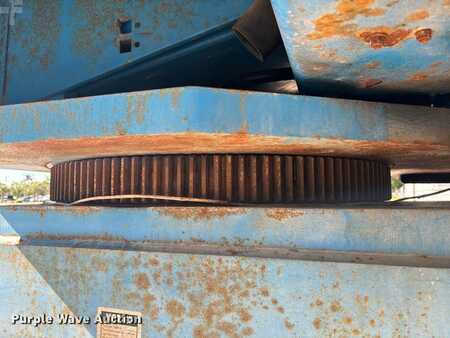 Telescopic boom lift 1999  Genie S-60 (9)