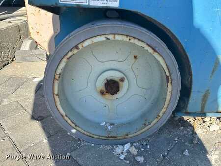 Scissor lift - Genie GS-3246 (32)