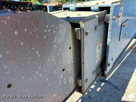 Telescopic boom lift 2003  Genie S-80 (11)