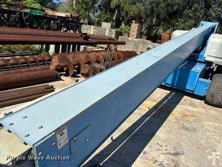 Telescopic boom lift 2003  Genie S-80 (12)