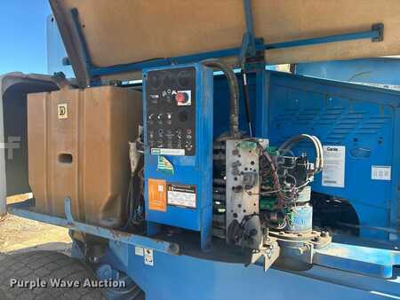 Telescopic boom lift 2003  Genie S-80 (22)