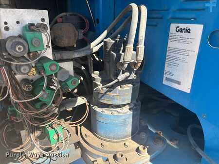 Telescopic boom lift 2003  Genie S-80 (24)