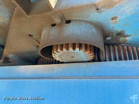 Telescopic boom lift 2003  Genie S-80 (25)